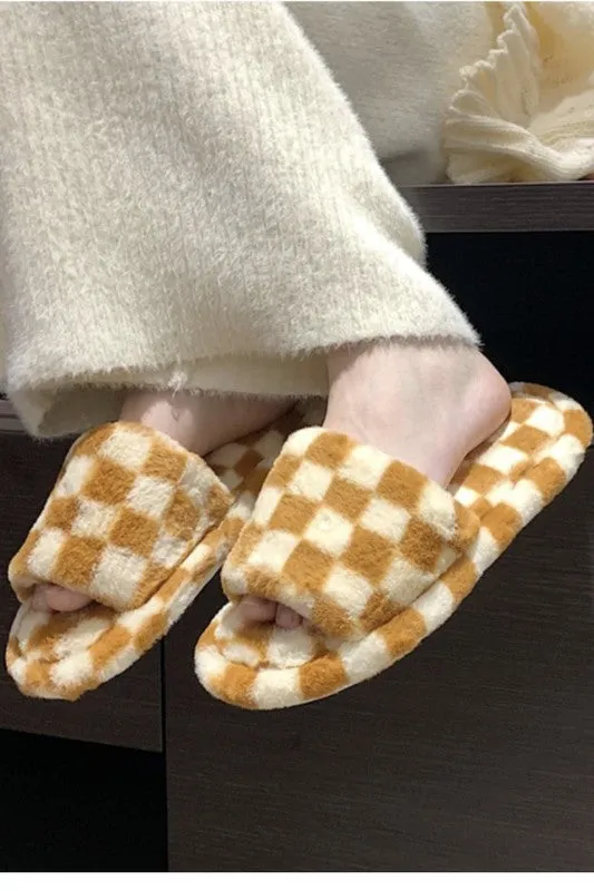 Checker fuzzy slippers