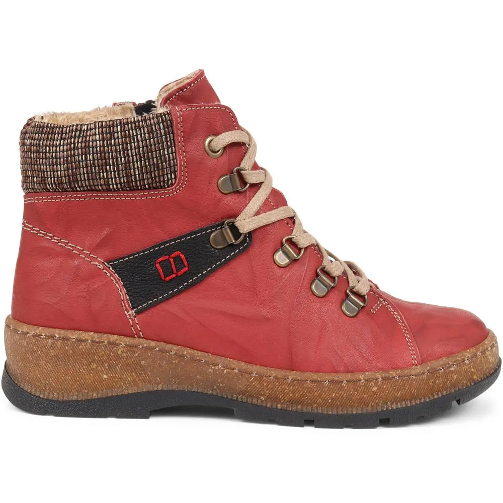 Lace-Up Leather Boots - HAK38013 / 324 223