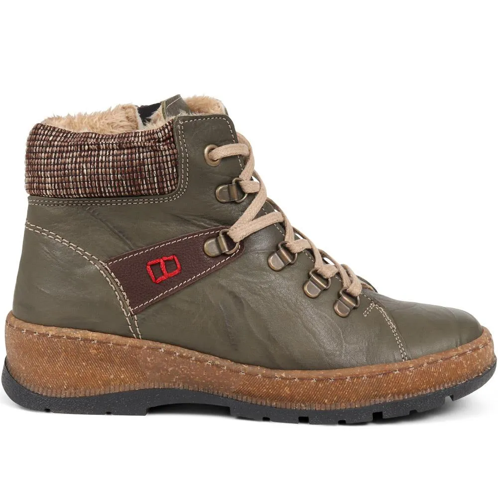 Lace-Up Leather Boots - HAK38013 / 324 223