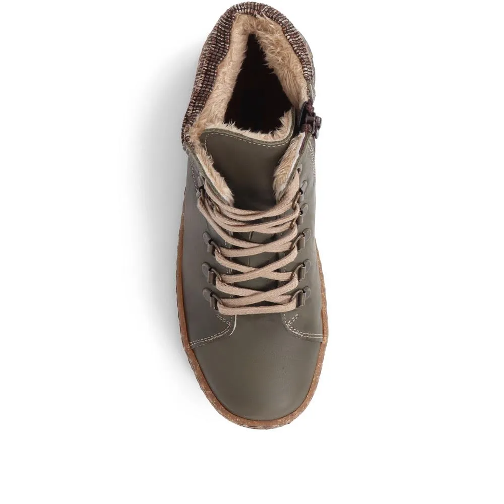 Lace-Up Leather Boots - HAK38013 / 324 223