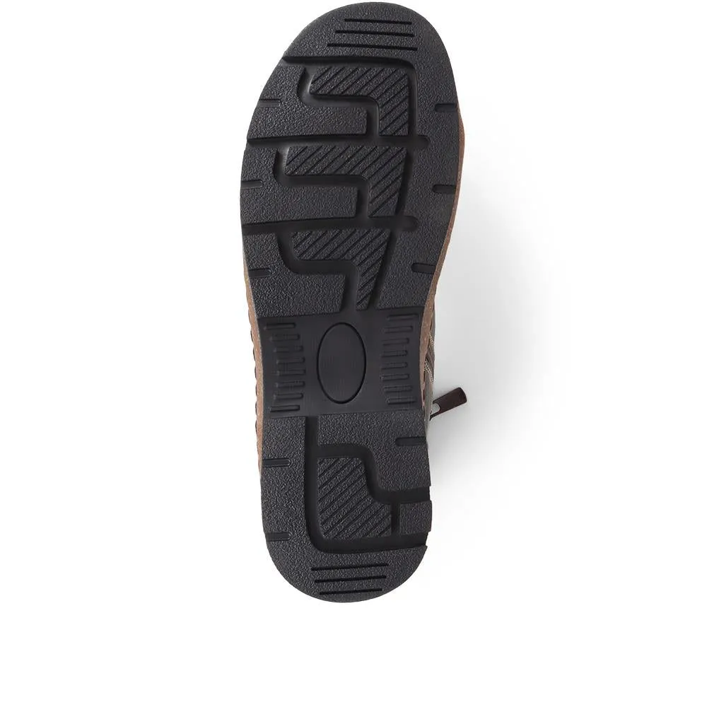 Lace-Up Leather Boots - HAK38013 / 324 223