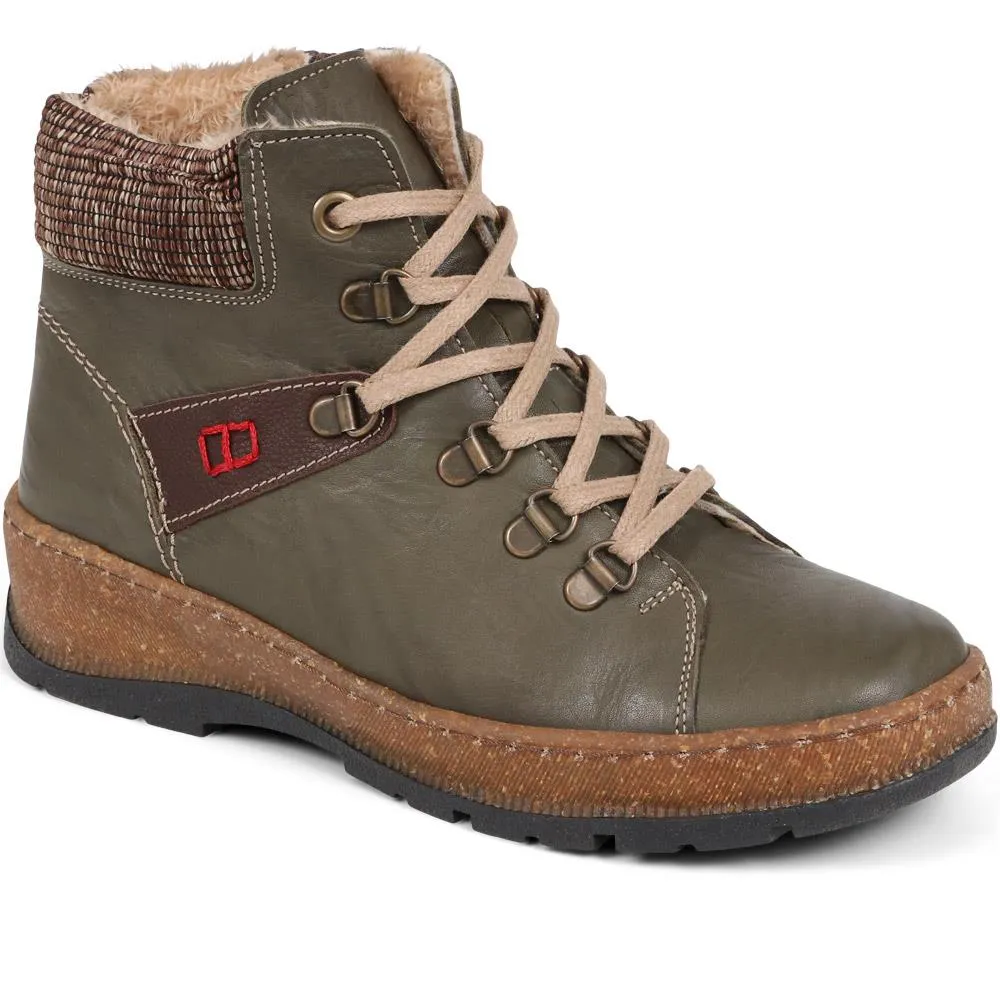 Lace-Up Leather Boots - HAK38013 / 324 223