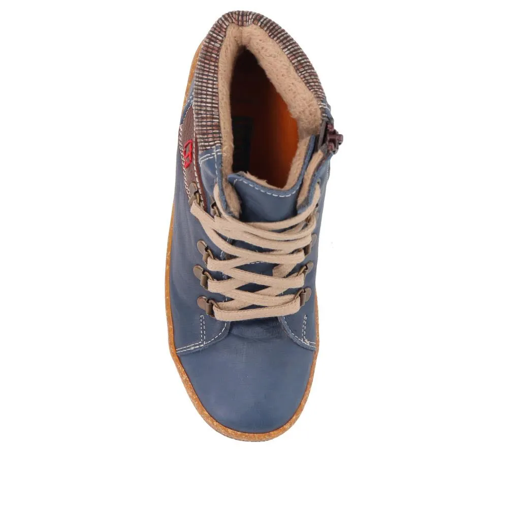 Lace-Up Leather Boots - HAK38013 / 324 223