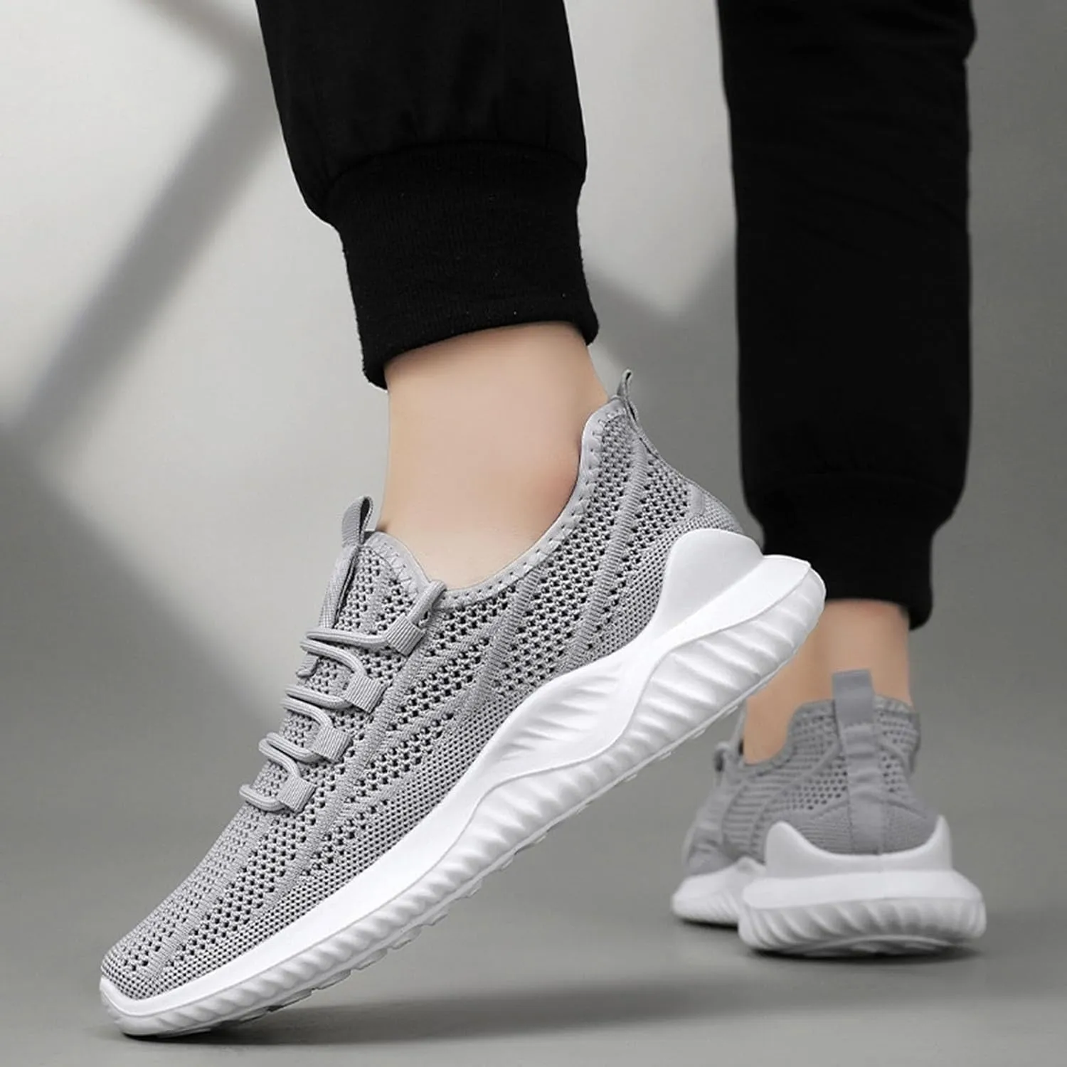 Men's Athletic Sneakers Lightweight Running Shoes Breathable Performance Fitness Footwear