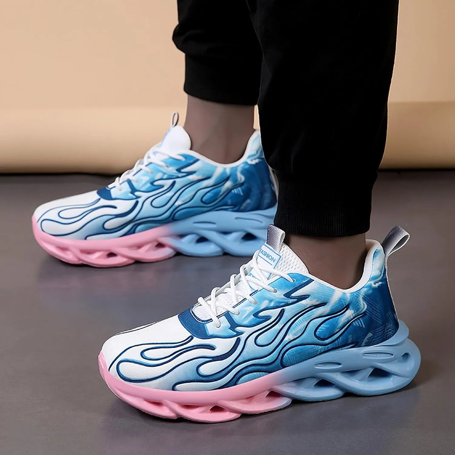 Versatile & Casual Sneaker Men and Women Sports Shoes Comfortable Soft Sole Breathable Casual Breathable Couple Sports