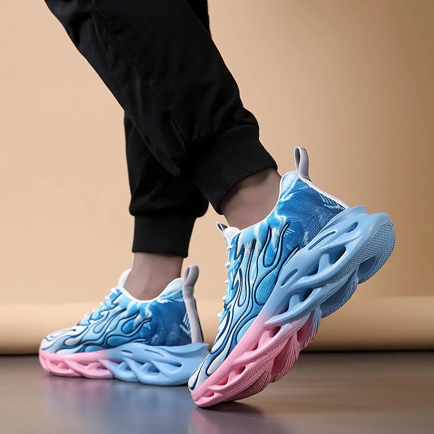 Versatile & Casual Sneaker Men and Women Sports Shoes Comfortable Soft Sole Breathable Casual Breathable Couple Sports